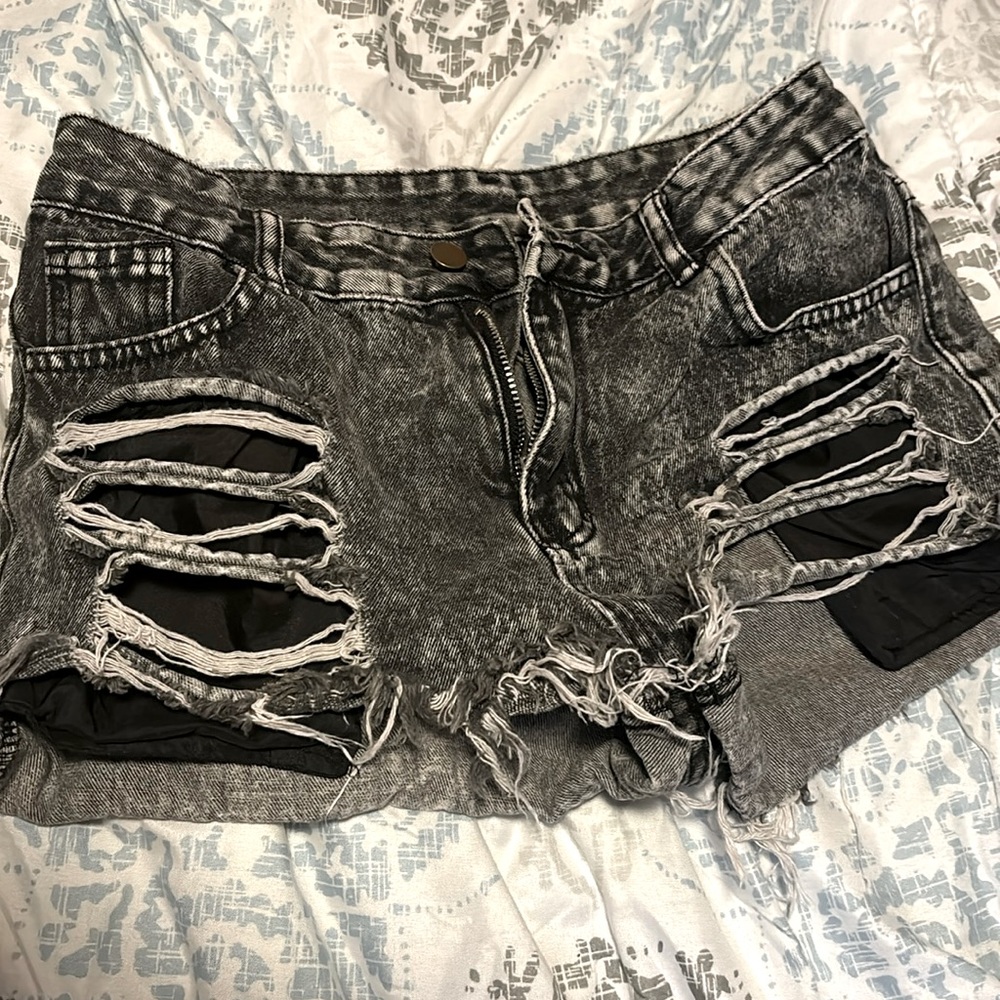 Shein black/greyish shorts,size small(4)